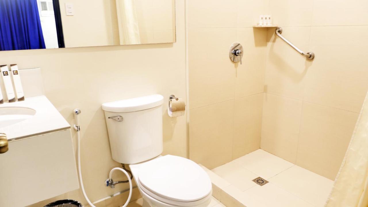 Gt Hotel Jaro Iloilo City Kültér fotó