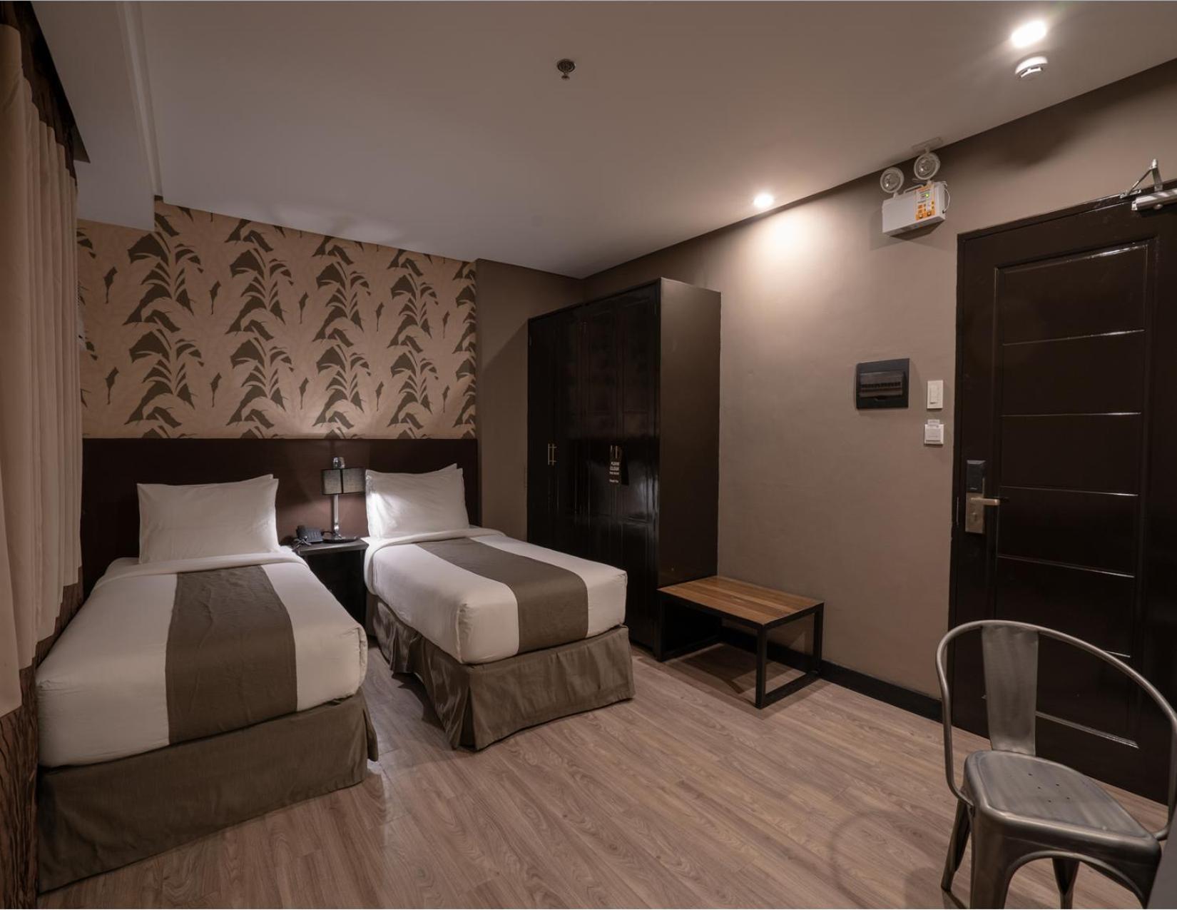 Gt Hotel Jaro Iloilo City Kültér fotó